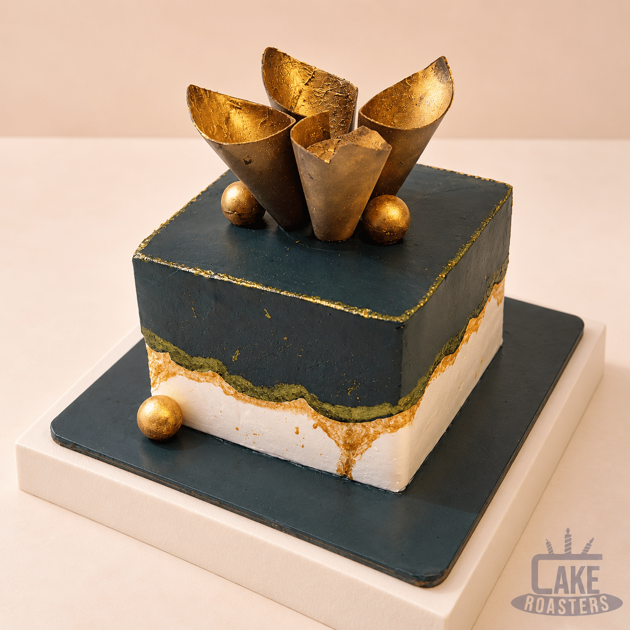 Bizarre Black & Gold Designer Cake - Image 2